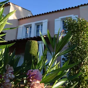  Hébergement de vacances Le Hameau - Cap Esterel France